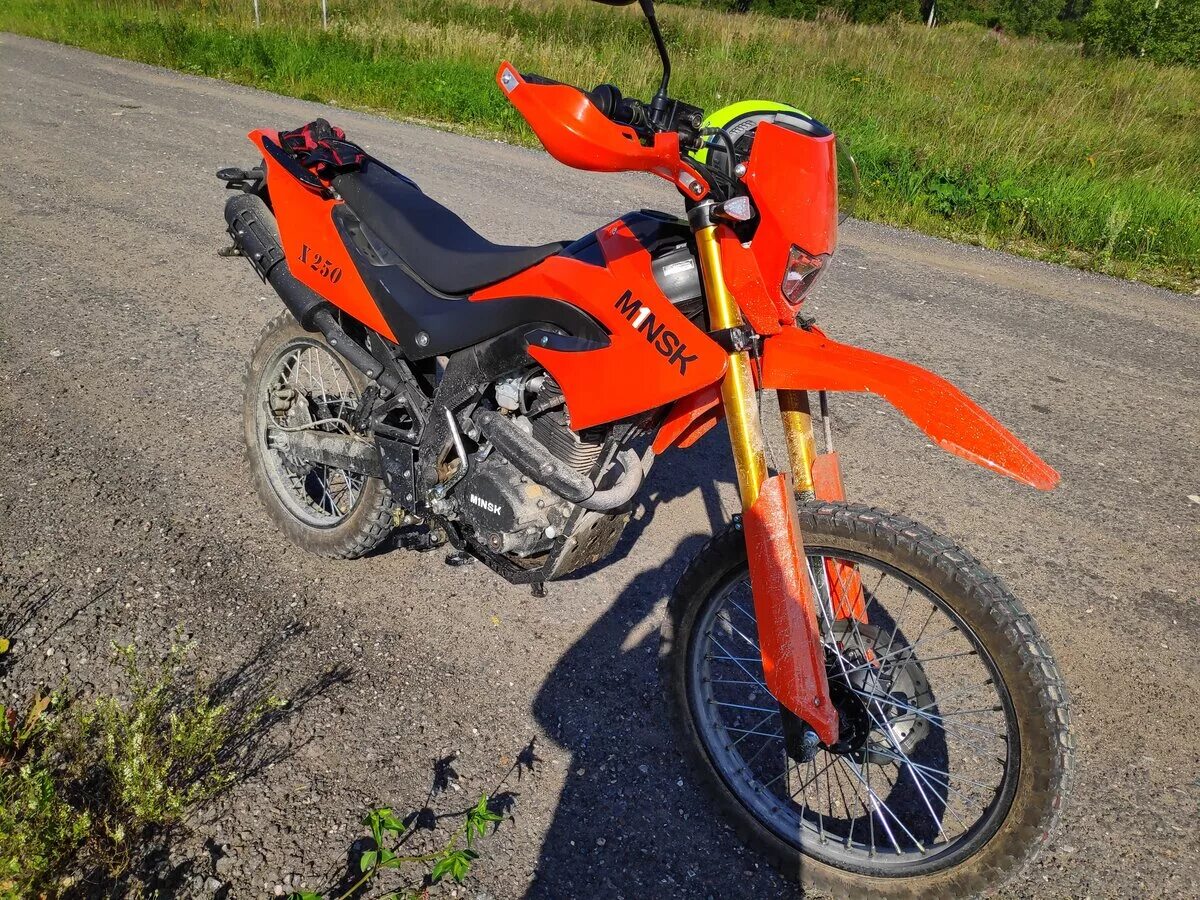 Minsk 250 эндуро. Минск 250 эндуро оранжевый. Мотоцикл Minsk x 250 (Enduro). Минск x250 оранжевый.