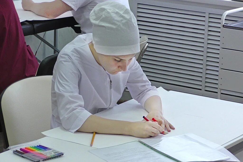 Работа в липецке медицинским работ. Липецк мед медсестры. Медицинские работники липецка фото. Работа в липецке медицинским работ. День медработника в волово липецкая обл.