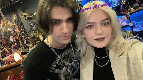 Есть ли девушка у олега