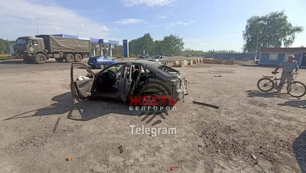 Обстрел села. Горит нефтебаза в белгороде. Шебекино белгородская область обстрел. Белгородская область новая таволжанка фото после обстрела. Обстрел украины сегодня.