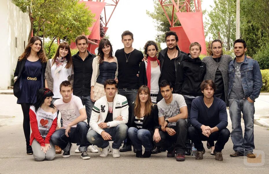 Сериал физика или химия русская. Физика или химия испания фер и давид. Физик или химия испания. Физика или химия сериал испания. Физика или химия 2008.