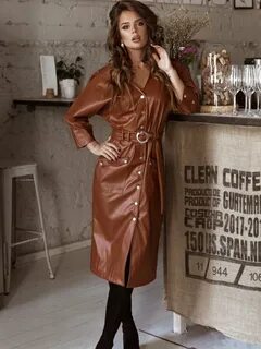 Коричневое кожаное платье