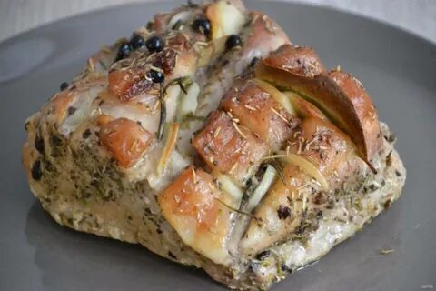 Мягкий и сочный карбонат в духовке