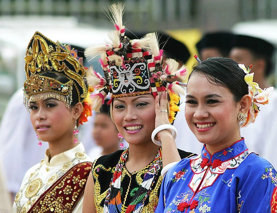 Численность малайзии. Юго-Восточная Азия малайцы. Малайцы Индонезии. Малайцы Малайзии. Таиланд малайцы.
