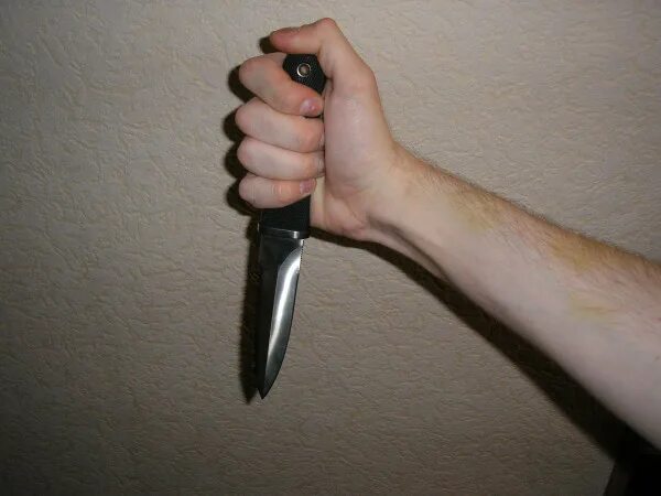 нож попал в руку. нож попал в руку. нож попал в руку. нож попал в руку. нож попал в руку.