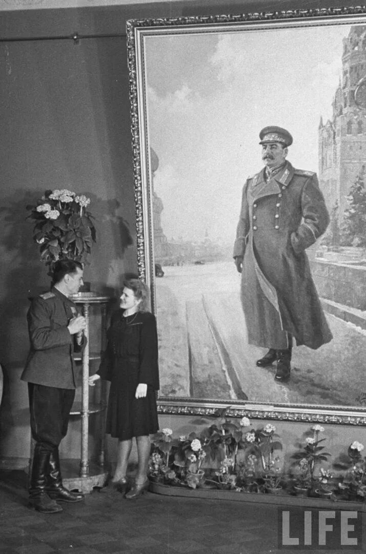 Сталин иосиф виссарионович оспа. Сталин иосиф виссарионович 1945. Сталин иосиф виссарионович фото. Фото сталина в москве. Сталин иосиф виссарионович (1879—1953.