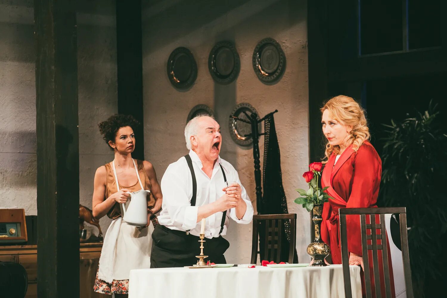 брак по-итальянски театр джигарханяна. театр им качалова казань спектакль брак по итальянски. брак по-итальянски спектакль армена джигарханяна. брак по итальянски спектакль джигарханяна. брак по итальянски театр сатиры.