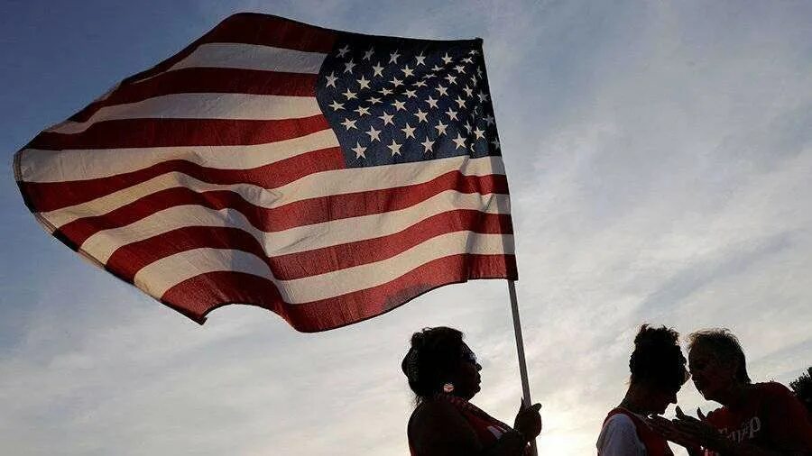 наблюдатель сериал 2022. наблюдатель сериал 2022. сериал наблюдатель хранитель 2022. фильм нетфликс наблюдатель. наблюдатели сша.