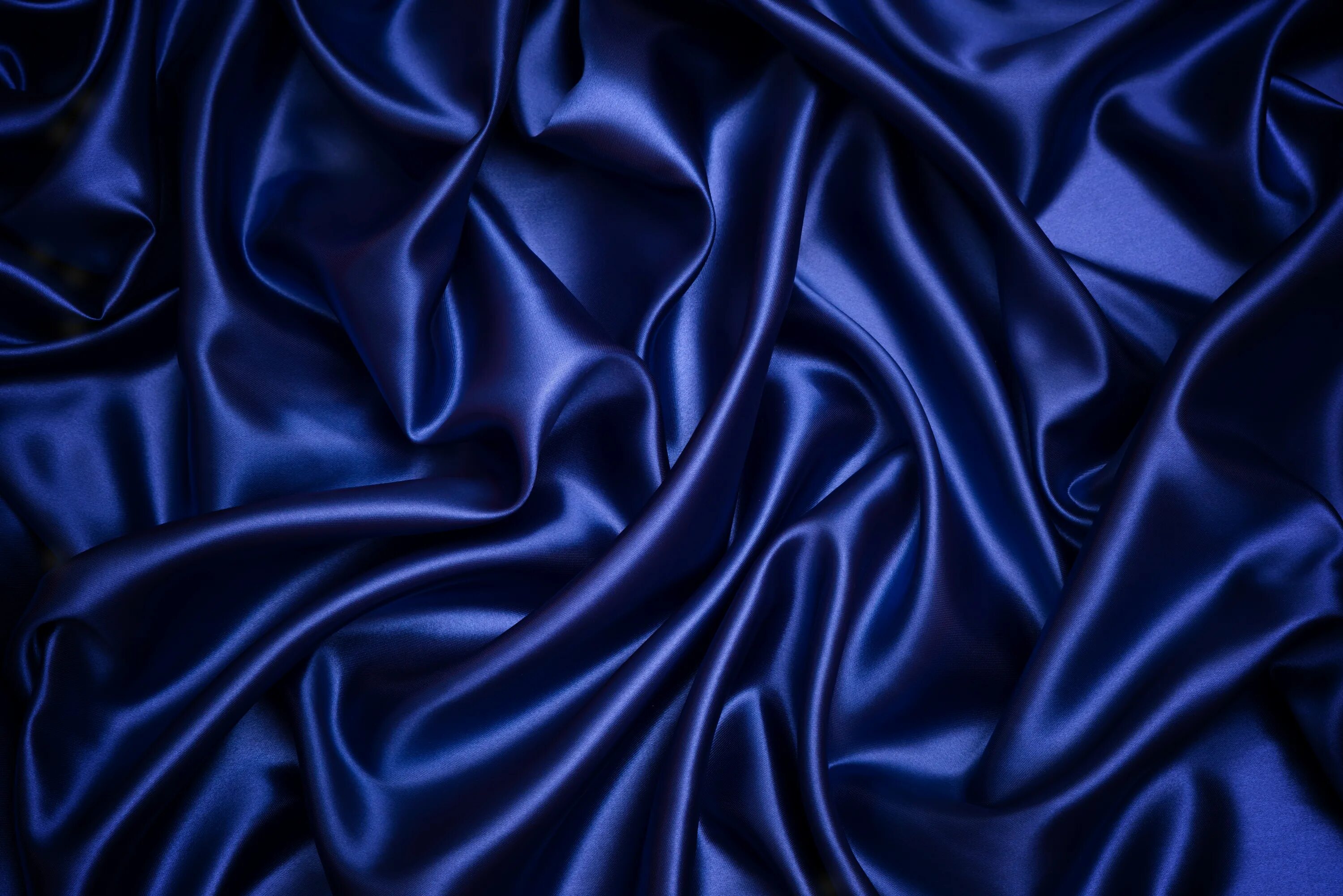 Атлас сатин Силк. Синяя ткань. Темно синяя ткань. Синий шелк.