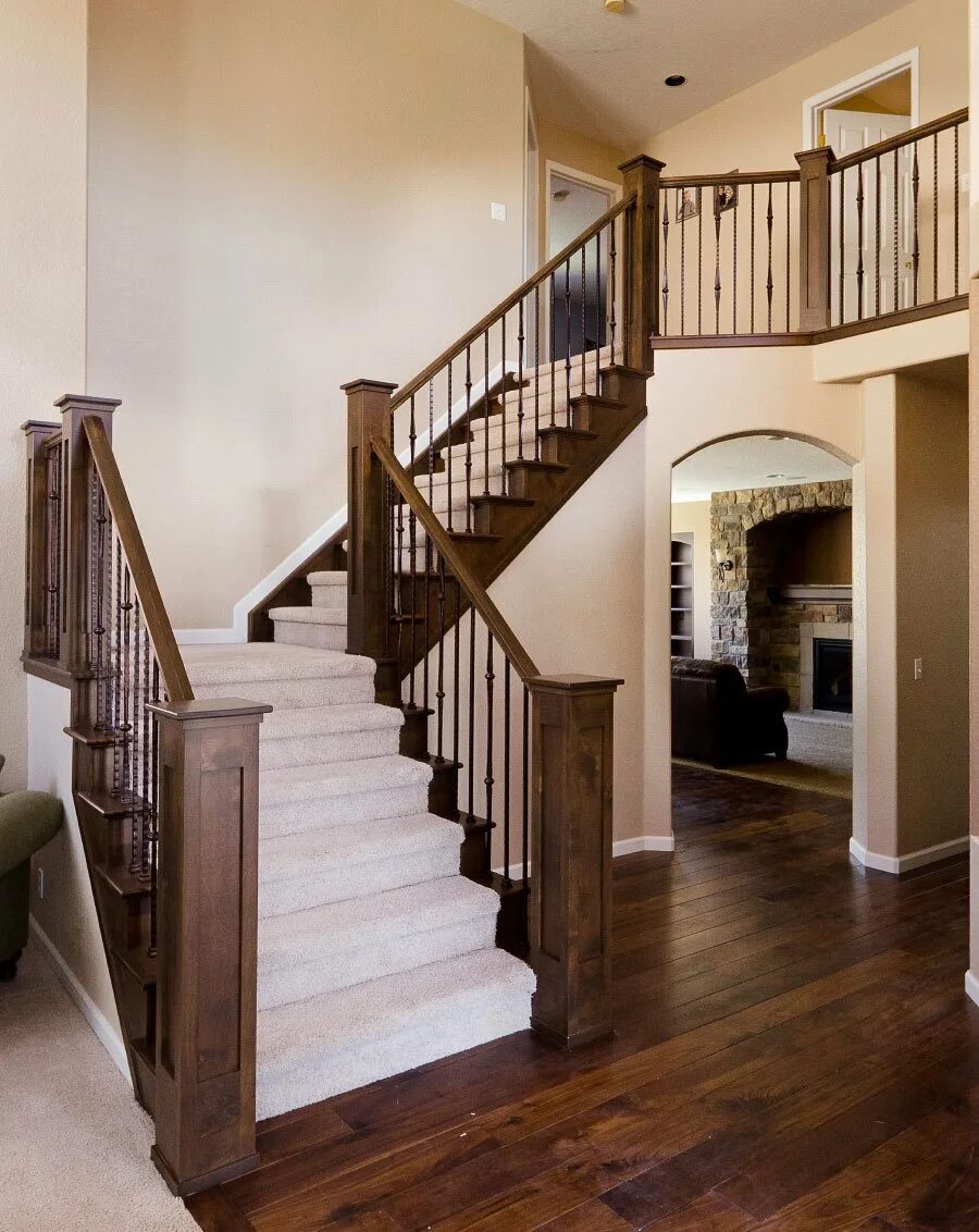 Красивый второй этаж. Лестница в доме. Лестницы всчастном доме. Лестница деревянная. Красивые деревянные лестницы.