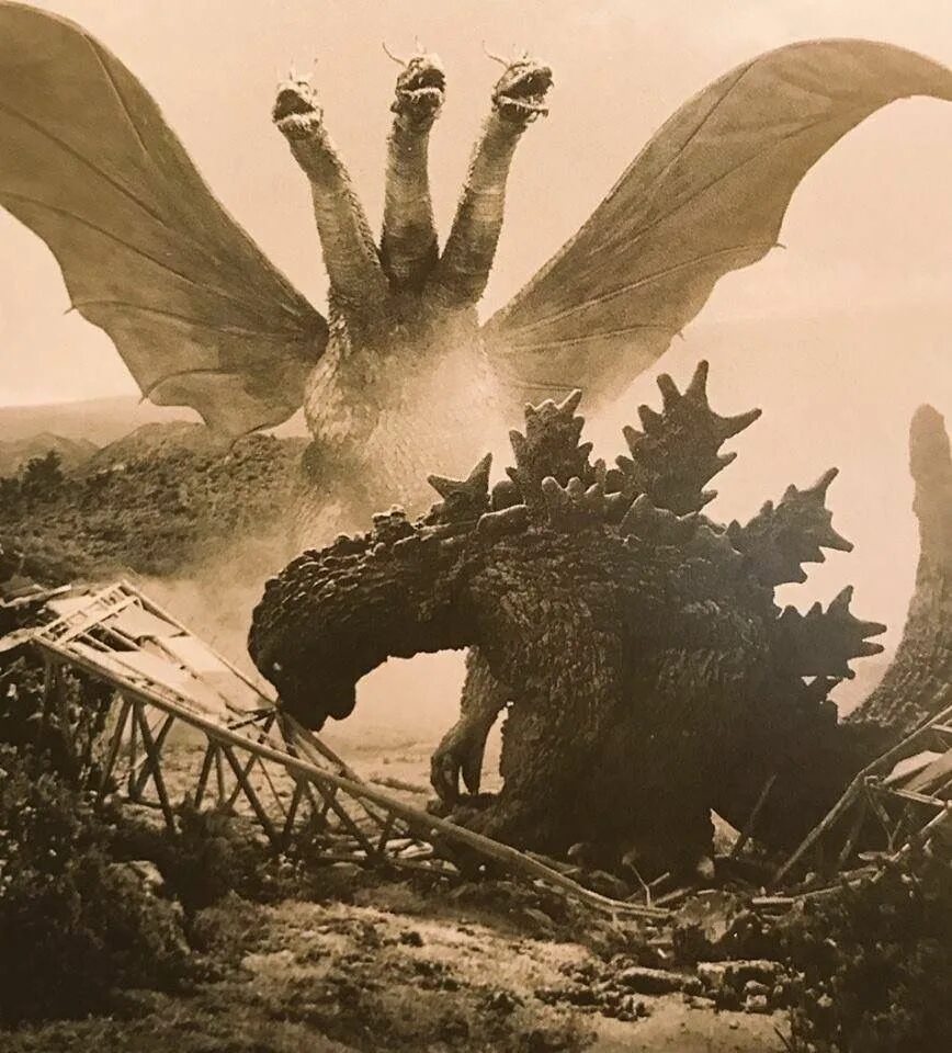 Годзилла против Кинга Гидоры 1964. Ghidorah the three headed Monster 1964. Змей Горыныч и Кинг Гидора. Годзилла 1964 Ghidorah,the three headed Monster.