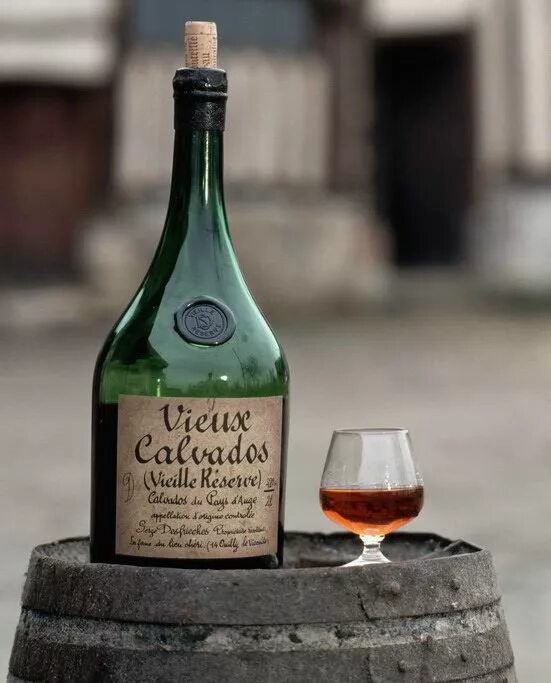 кальвадос пер маглуар всоп. яблочный коньяк кальвадос. кальвадос кокрель хо. кальвадос что. Calvados 40 градусов.