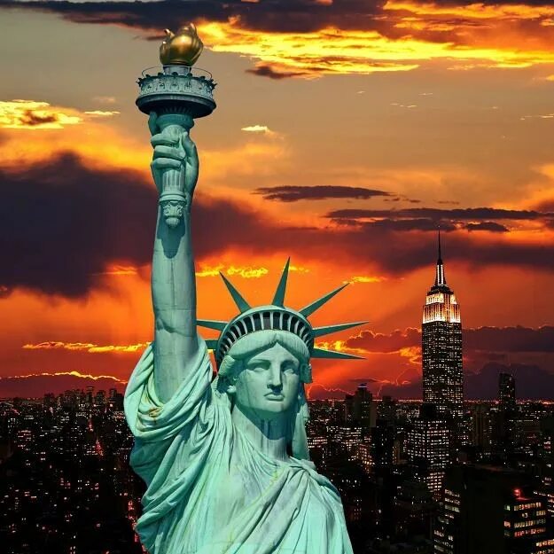 Страна где статуя свободы. Статуя свободы Нью-Йорк. Нью Йорк с атуя свободы. Нью-Йорк Сити статуя свободы. Автор статуи свободы в Нью-Йорке.