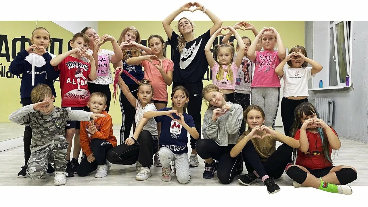 Студии танцев череповец. Элефант череповец танцы. танцы череповец для детей. танцы i am череповец. студия танца муравейник череповец.