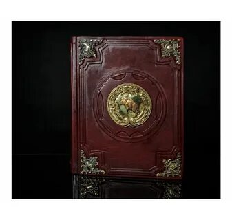 Книги в кожаном переплете