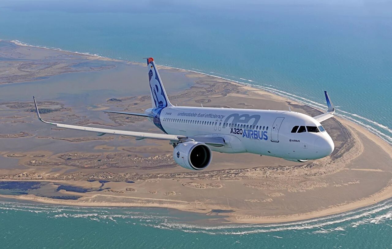 Аэрбас нео. Airbus a320neo самолет. аэробус 320 neo. самолёт аэробус а320 нео. боинг 320 нео.
