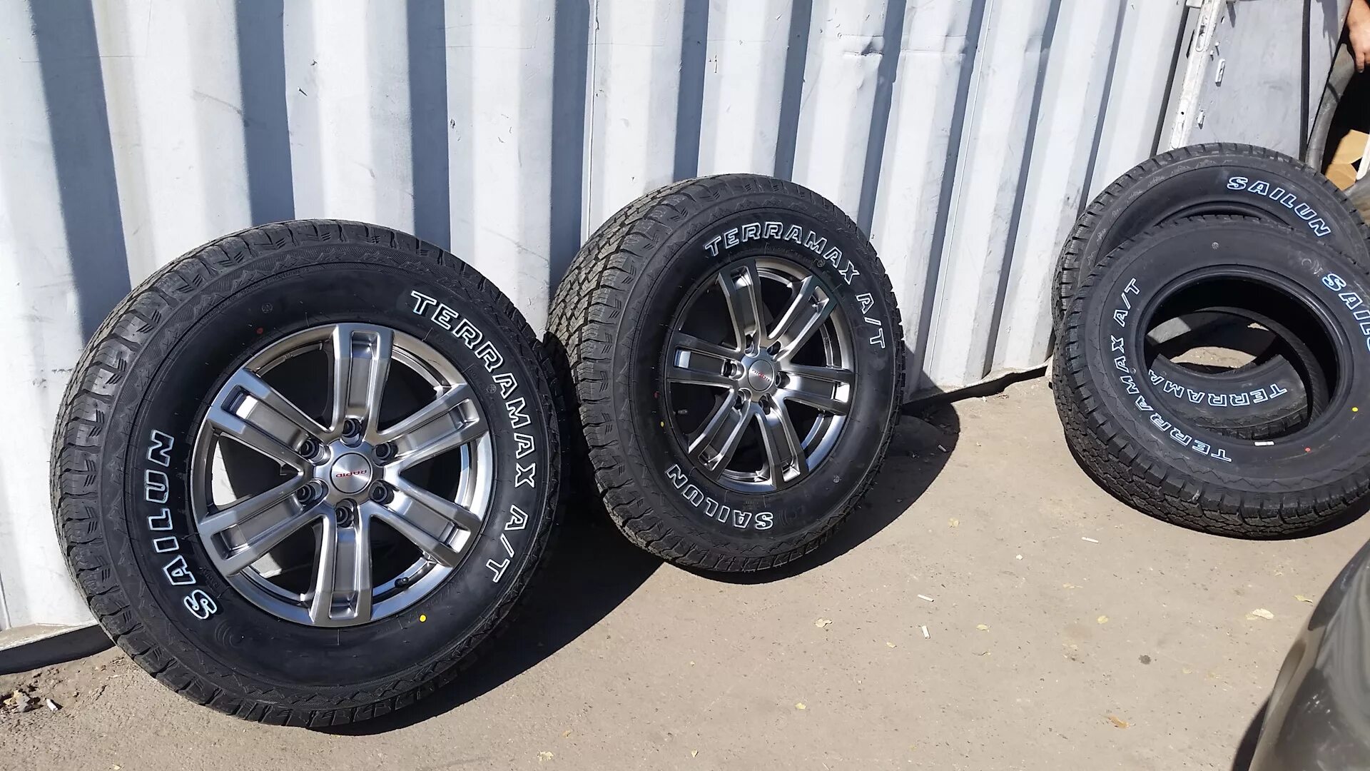 Куплю колеса 265 70. 265/70 16 На range Rover 2. Зимняя резина на Паджеро 2 265/70/r15. Колёса шипованые 265 70 16. Диск 265 на 70 16.