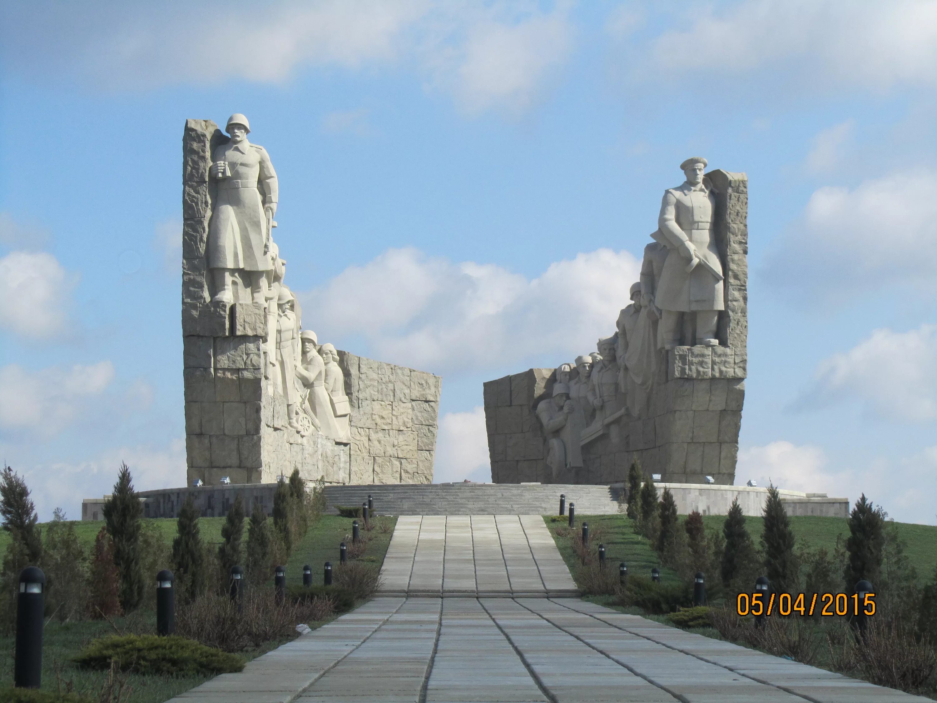 Самбек ростовская область. Памятник самбекские высоты ростовская область. самбек мемориальный комплекс. миус-фронт мемориальный комплекс самбекские высоты. село самбек мемориал.