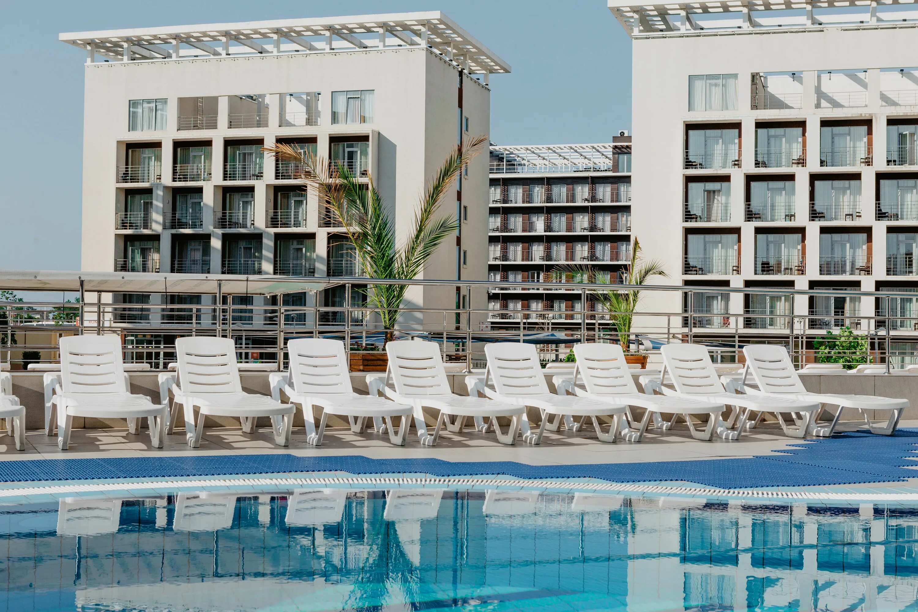 Сочи отель resort. Bridge resort, отель 4*. отель бридж резорт сочи. бридж резорт 4 сочи. отель бич резорт адлер.
