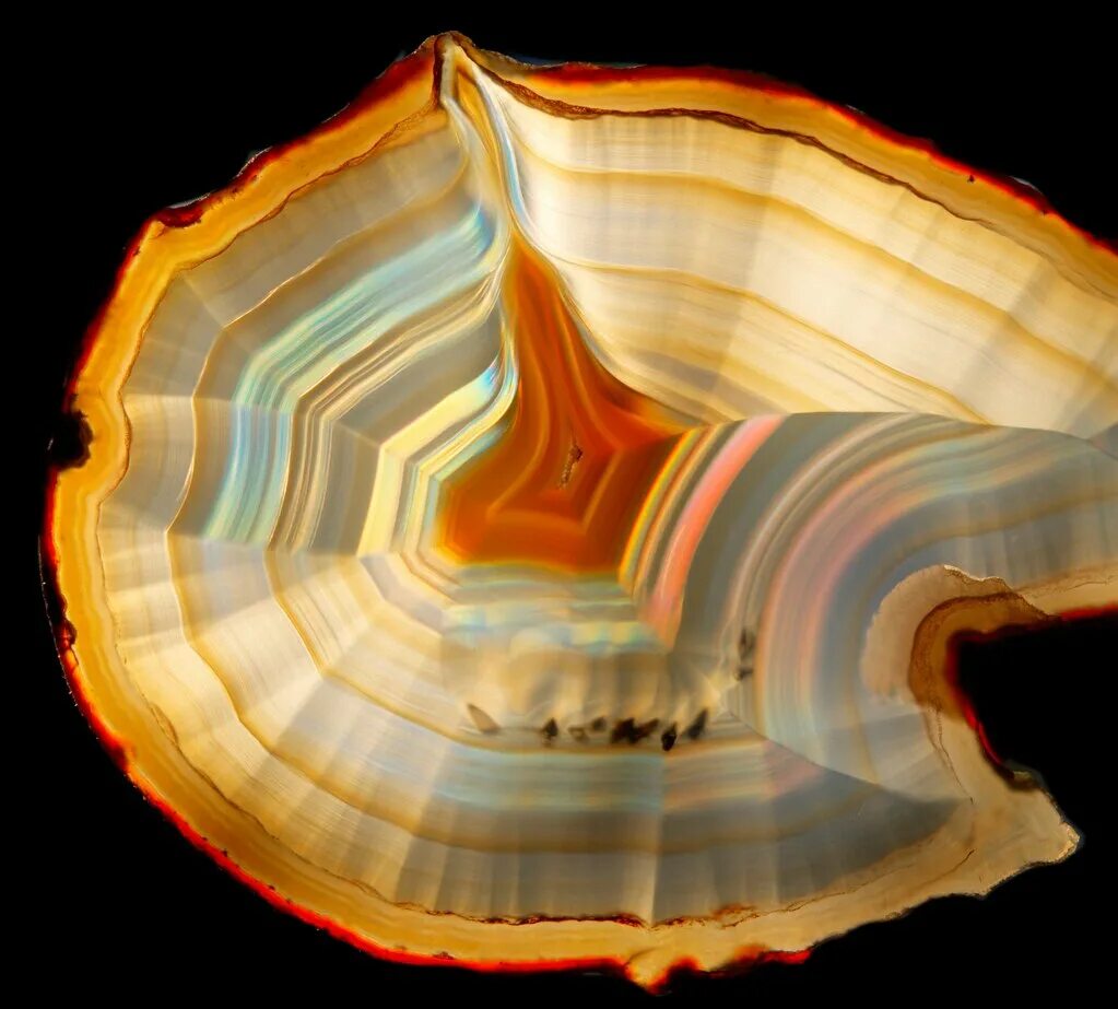 В агат в агатов. В агат в агатов. Синарский агат минерал. Кондор агат. В агат в агатов.
