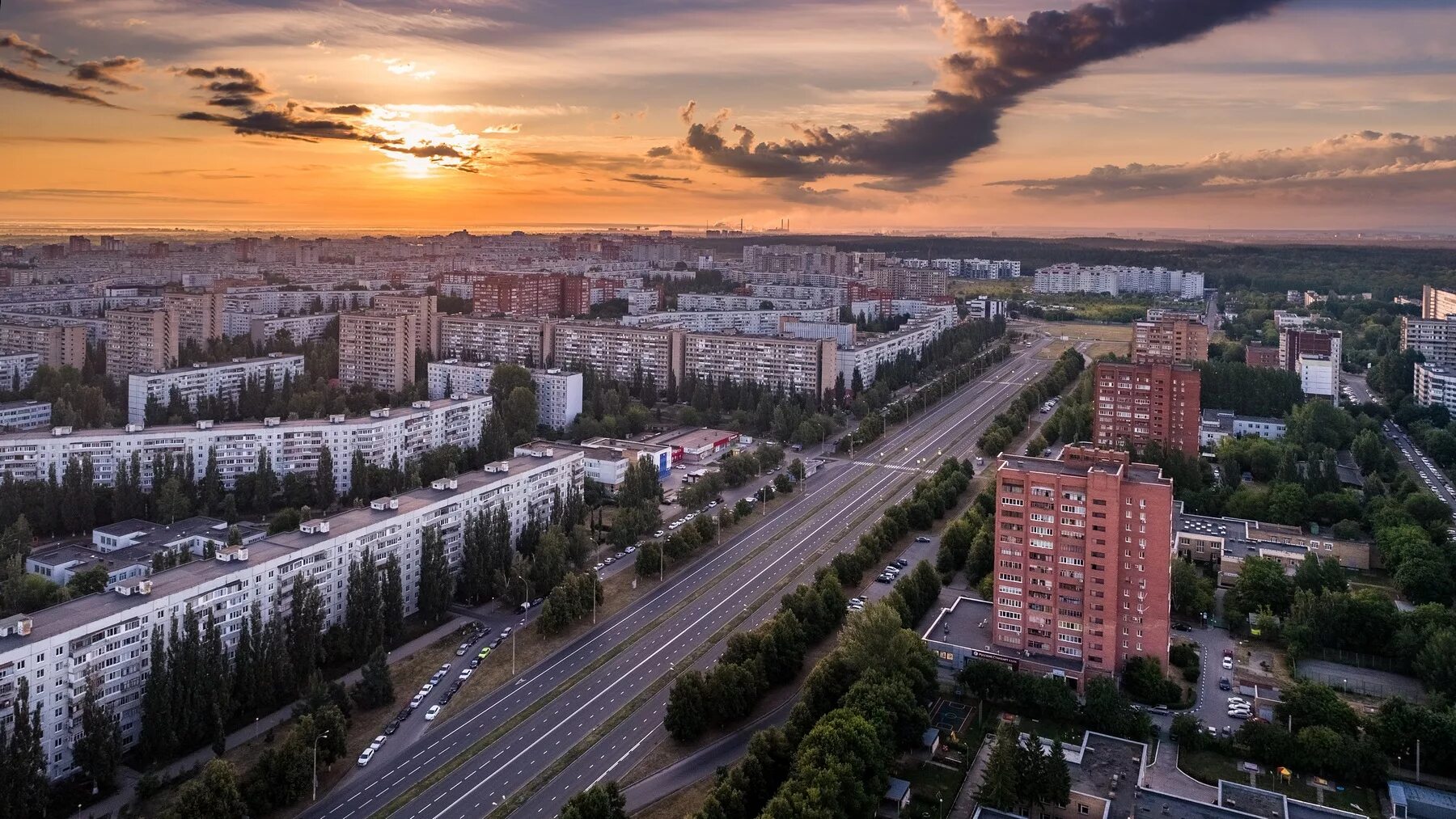 Тл тольятти. Парк Татищева Тольятти. Тольятти центр города. Тольятти Россия. Тольятти с высоты 2019.