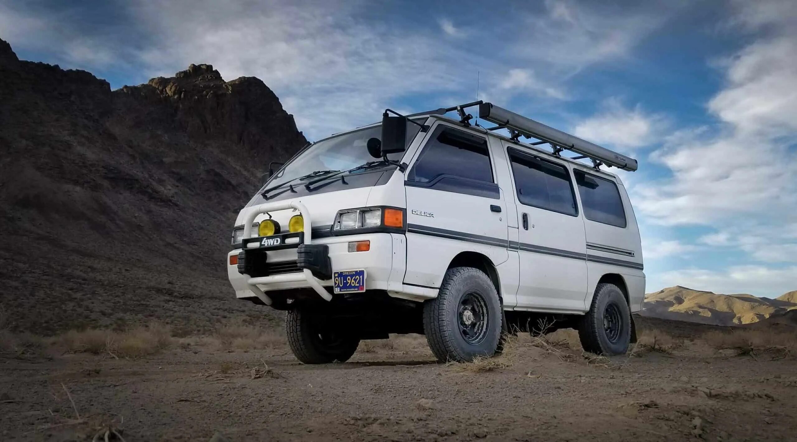 Мицубиси Delica (l300). Mitsubishi Delica 4x4. Mitsubishi Delica 4. Mitsubishi Delica l300 4wd.