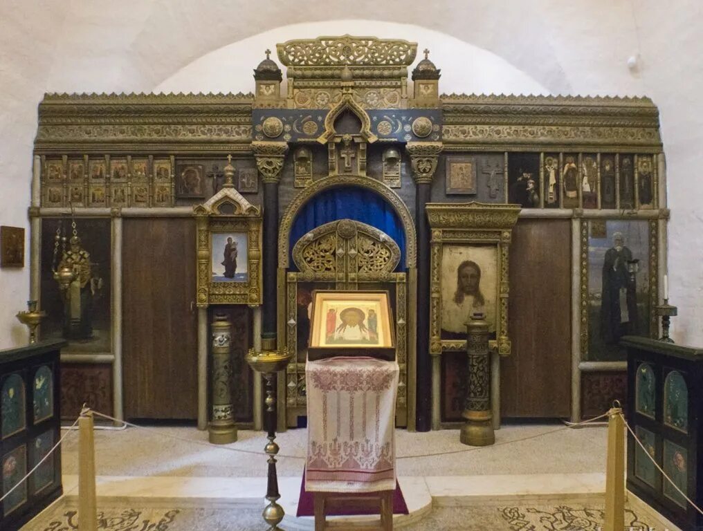 Алтарь храма христа спасителя. Алтарь величия. Алтарь величия. Алтарь величия. Храм христа спасителя в москве внутреннее убранство.