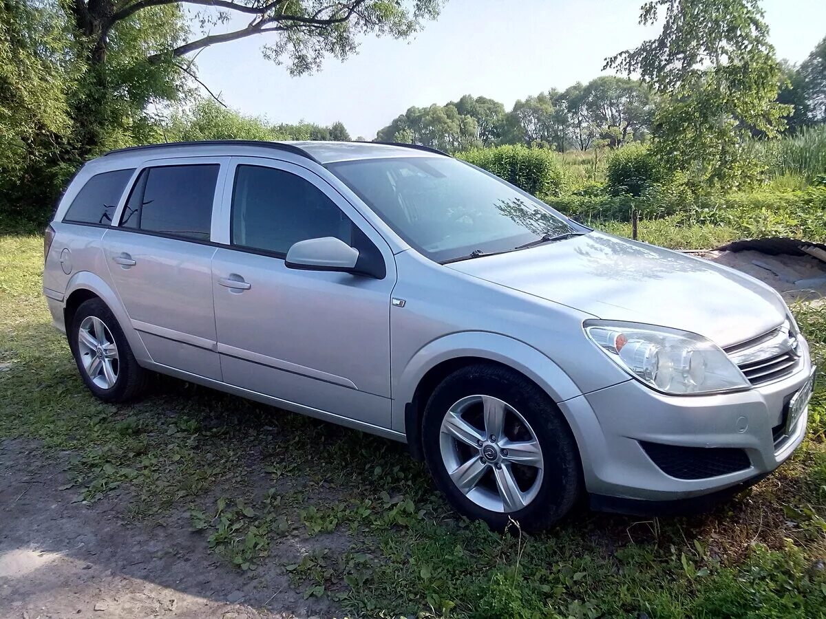 Opel Astra h универсал 2008. Opel Astra h 2010 универсал.