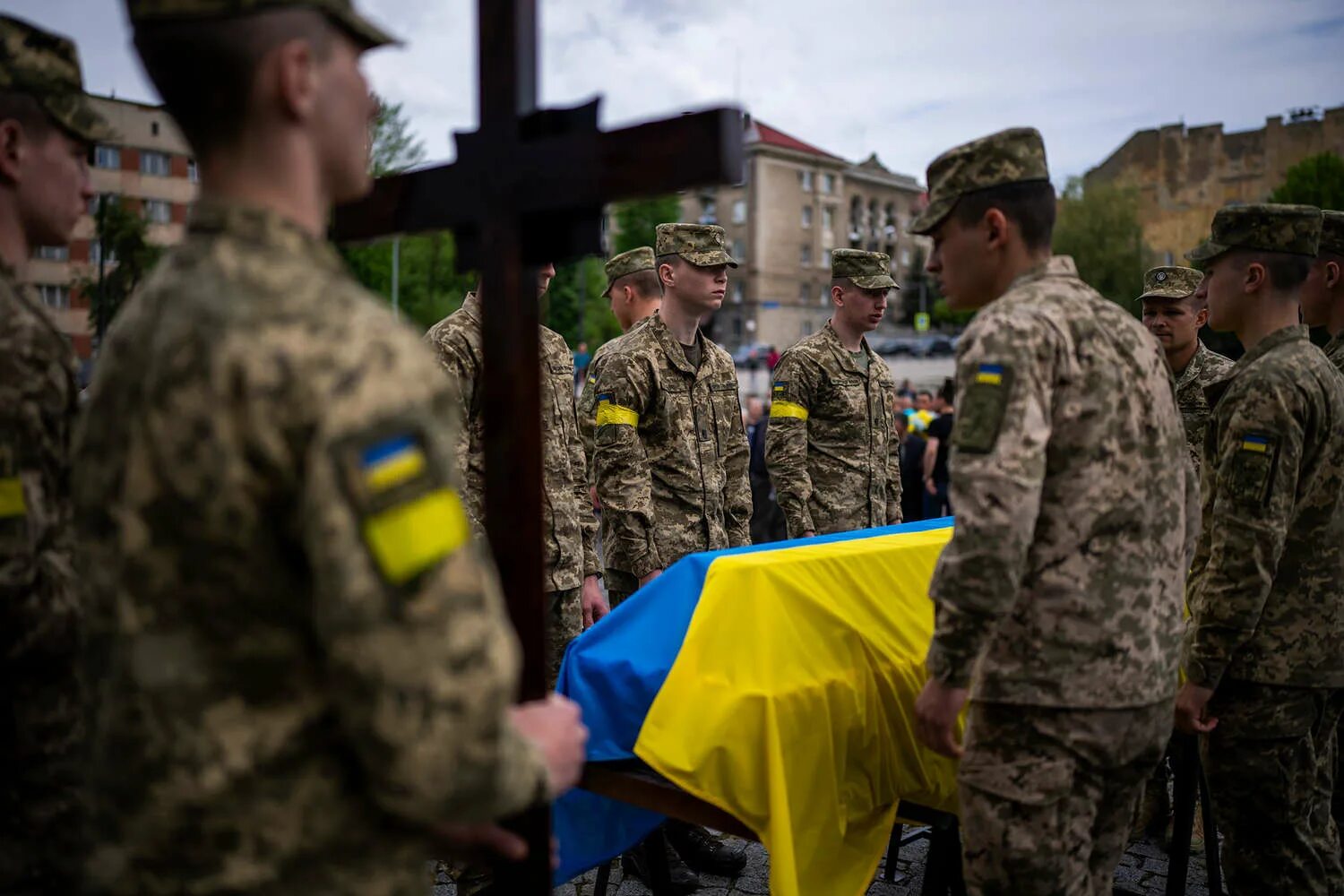 Генерал Мельник ВСУ. Командующий ВСУ Харькова Мельник. Мельник украина майдан