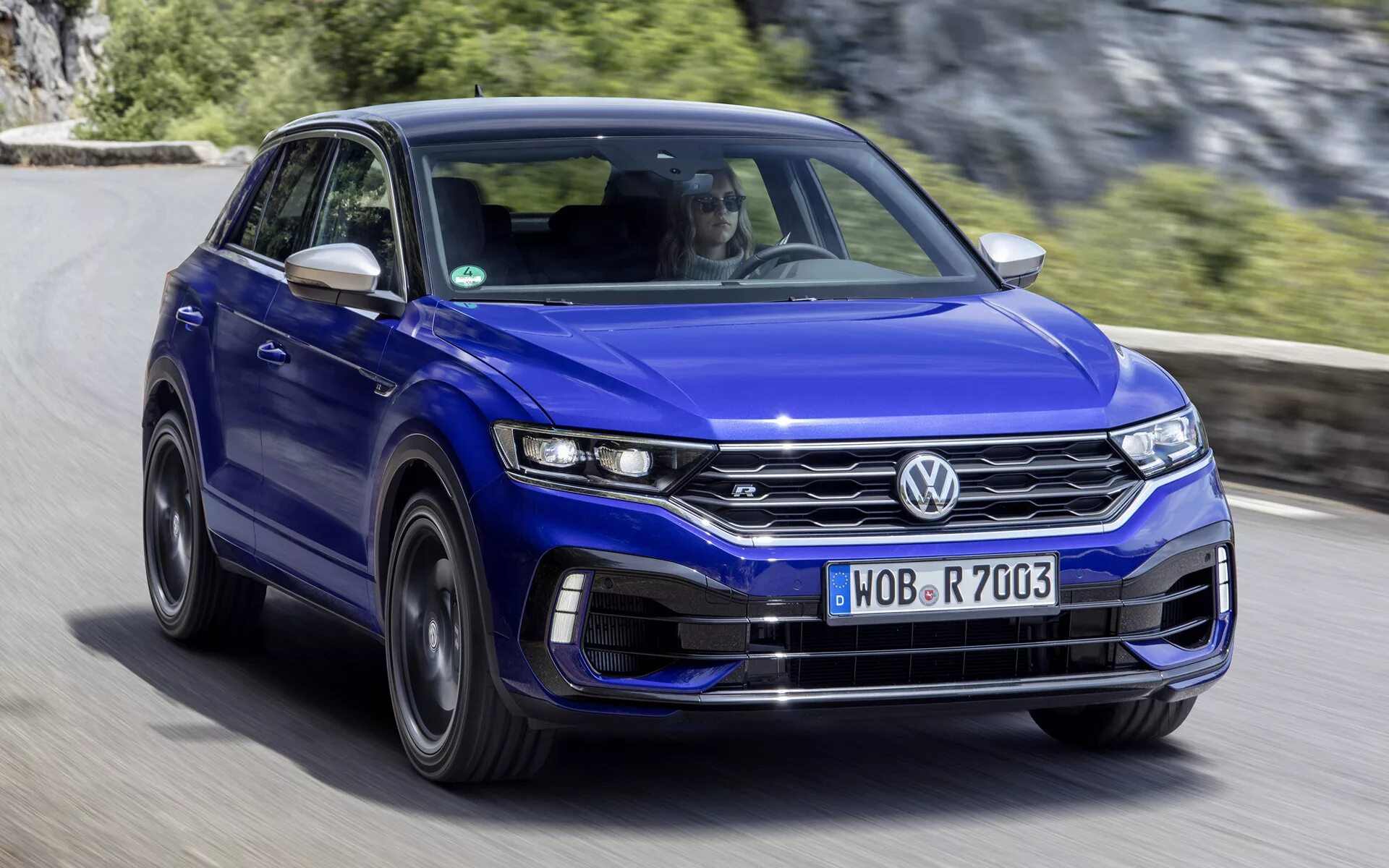 Кроссовер r. Фольксваген t-roc. кроссовер volkswagen t-roc. новый фольксваген t-roc. . t-roc t roc r volkswagen.
