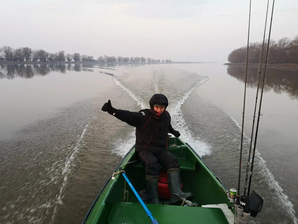 Рыбалка на реке Кигач. Река Кигач. Рыбалка Астраханская область река Кигач 2022 блогер. Река кигач астраханская область