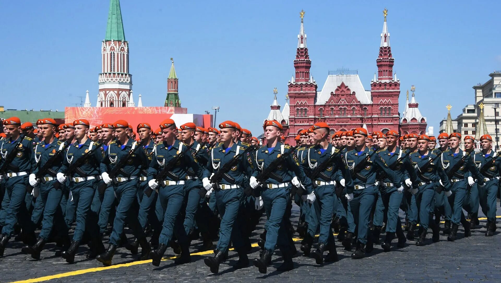 При полном параде соберутся. При полном параде соберутся