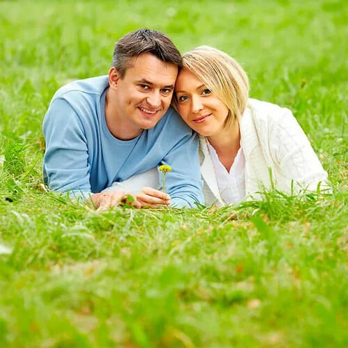 Человек со смартфоном. Couple web. Couple web. Человек со смартфоном. Пара влюбленных.