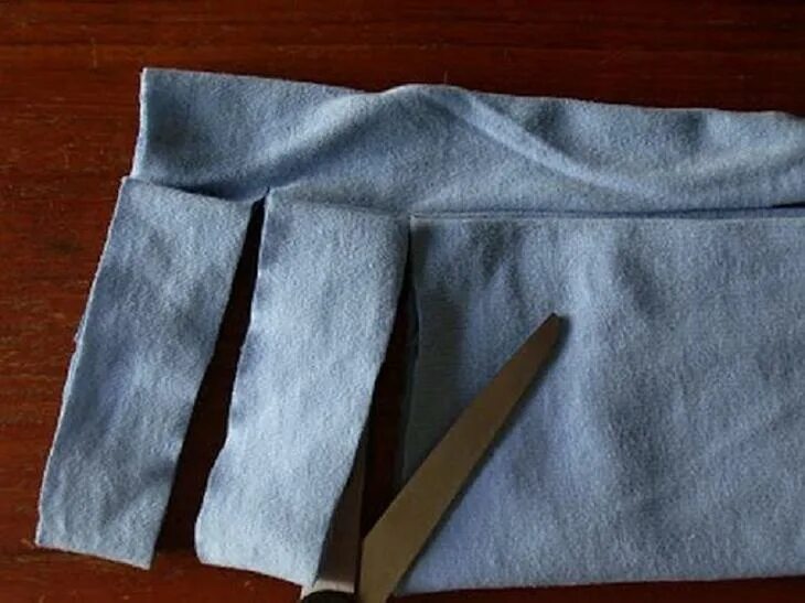 Как сделать трикотаж. Рюши из ткани. Пряжа из футболок. Переделки из старых футболок. Как сделать трикотаж.