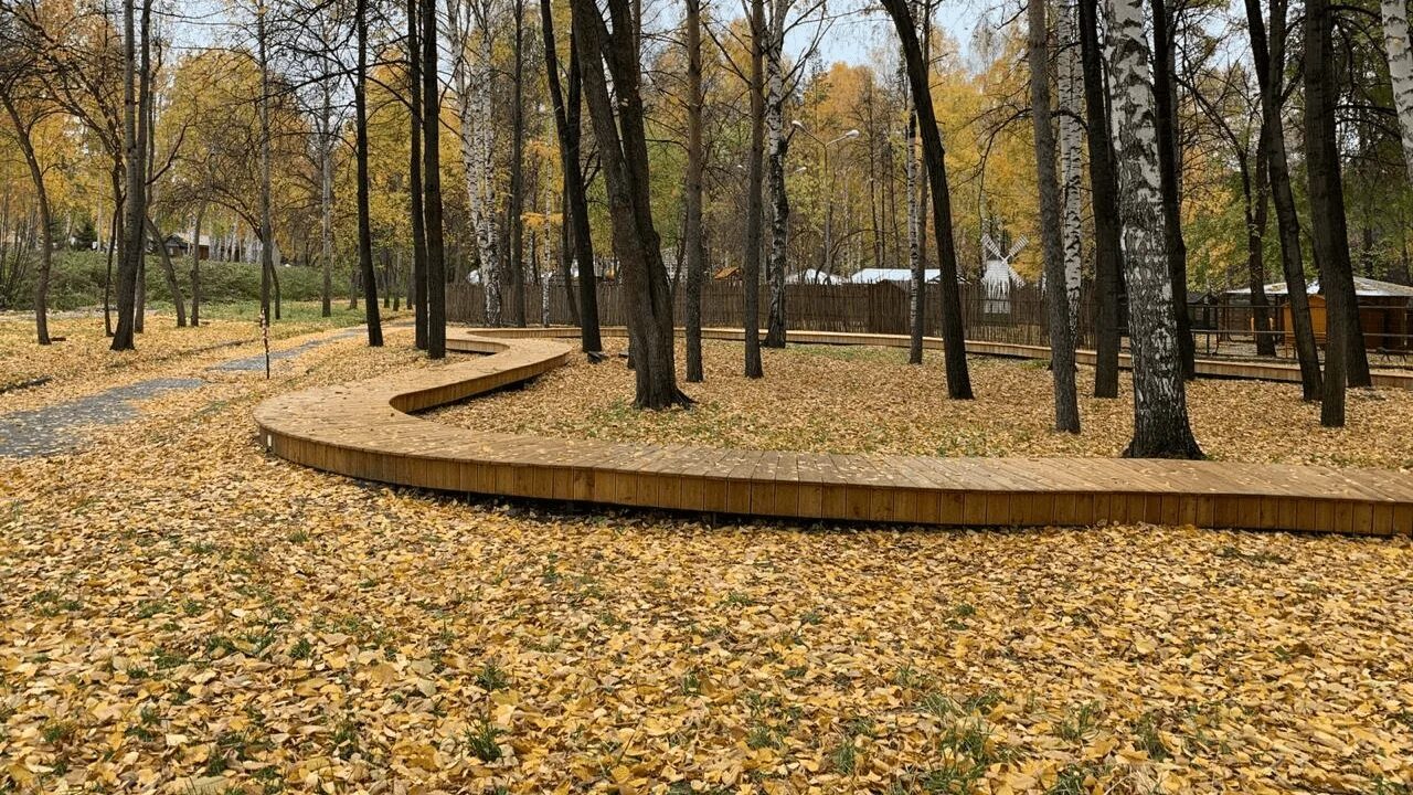 Парк имени маяковского нижний новгород перекопская улица. Парк станкозавода нижний новгород сцена. Маяковский парк нижний новгород. Парк имени маяковского нижний новгород перекопская улица. Парк маяковского скамейки.