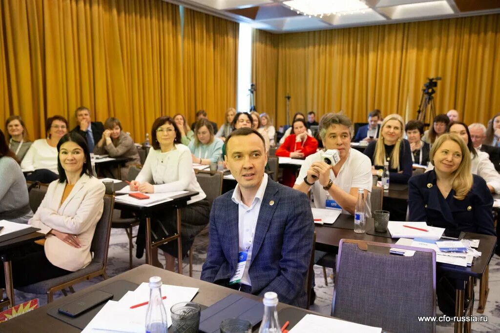 Пресня москва. Деловой обед. Офис it компании. Топовые компании в москве. It компания.