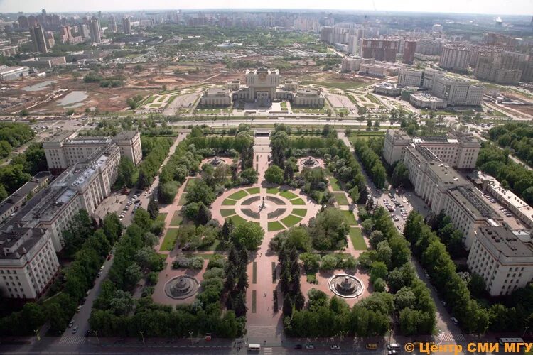 Площадь мгу. Сквер перед мгу. парк мгу. ломоносовский проспект мгу вид сверху.