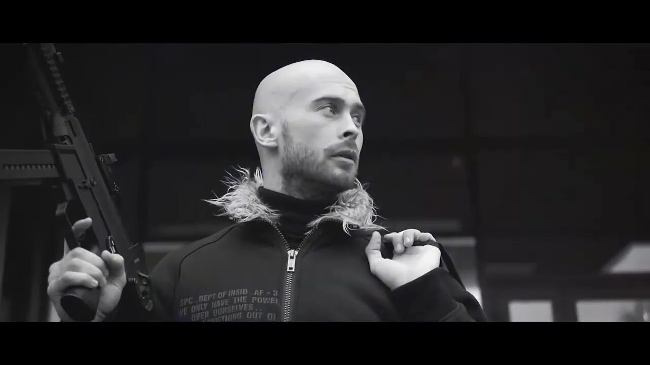 Баста и софи стволок за поясок. Ноггано стволок за поясок. За поясок ноггано. Ноггано стволок. Мир крутых разборок.