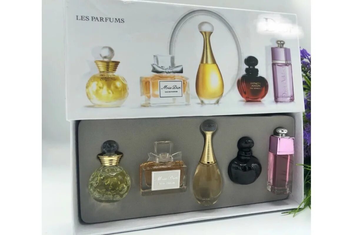 Набор духов оригинал. Набор духов диор 5 ароматов. Парфюмерный набор Christian Dior "les Parfums" 5 x 5 ml. Набор диор 5 в 1. Подарочный набор Dior 5 ароматов.