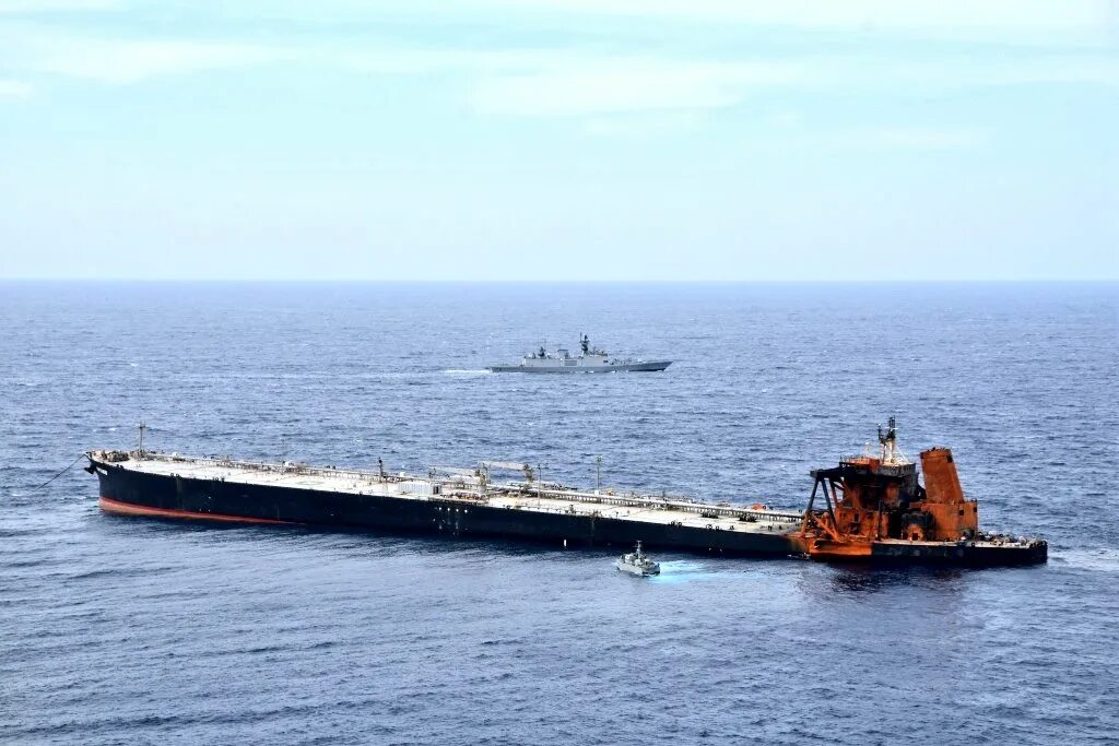судно леонид лоза. Uss zumwalt, 2008. глава владивостока шестаков. управленцы судном. судоходство по японскому морю.