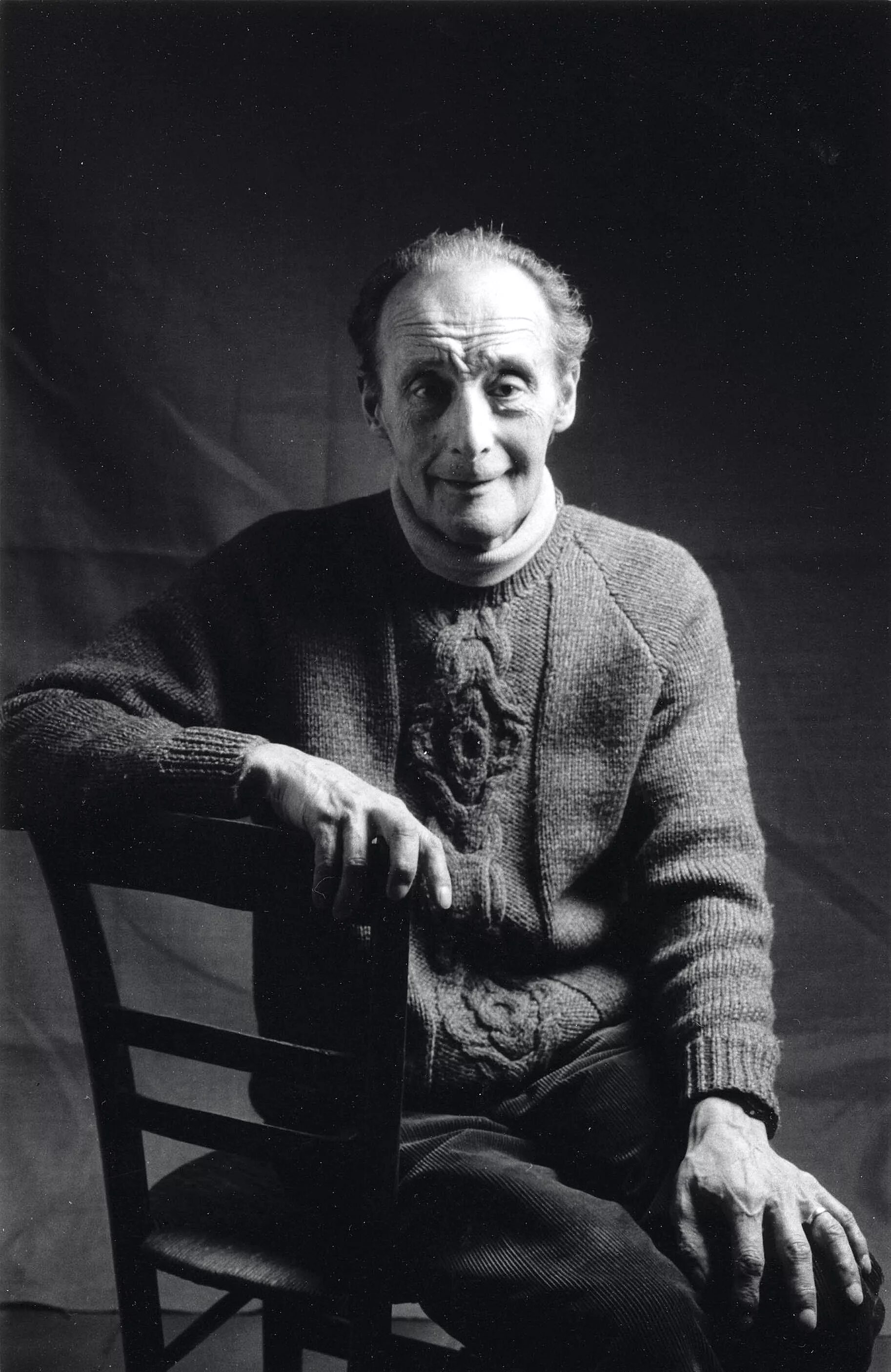 А горц социолог. Горц. Аубрэй горц. Дуглас экономист. Андре тешине.