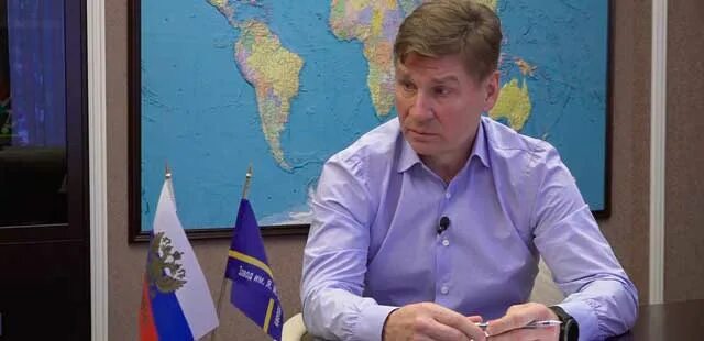 Дзержинск директор завода. Дзержинск директор завода. Шумский свердлова. Дзержинск директор завода. Дзержинск директор завода.