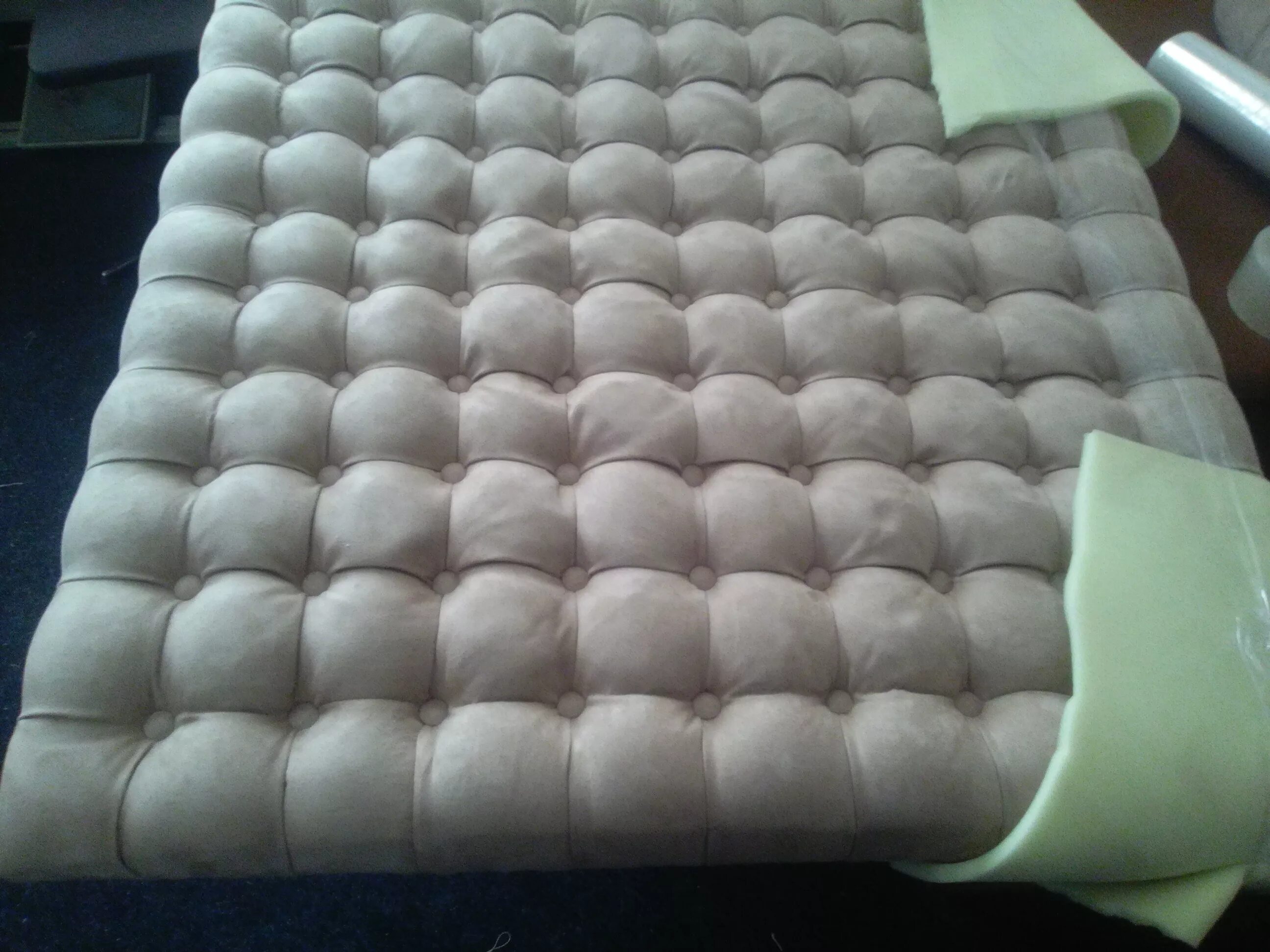 обивка дивана поролоном