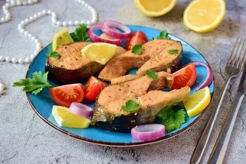 Сочные стейки горбуши в духовке
