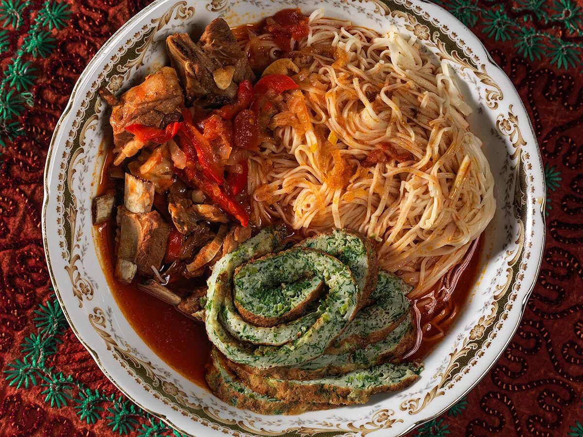 Узбекский сталик. Лагман Сталик. Уйгур лагман. Узбекские национальные блюда. Узбекский национальные блюды.