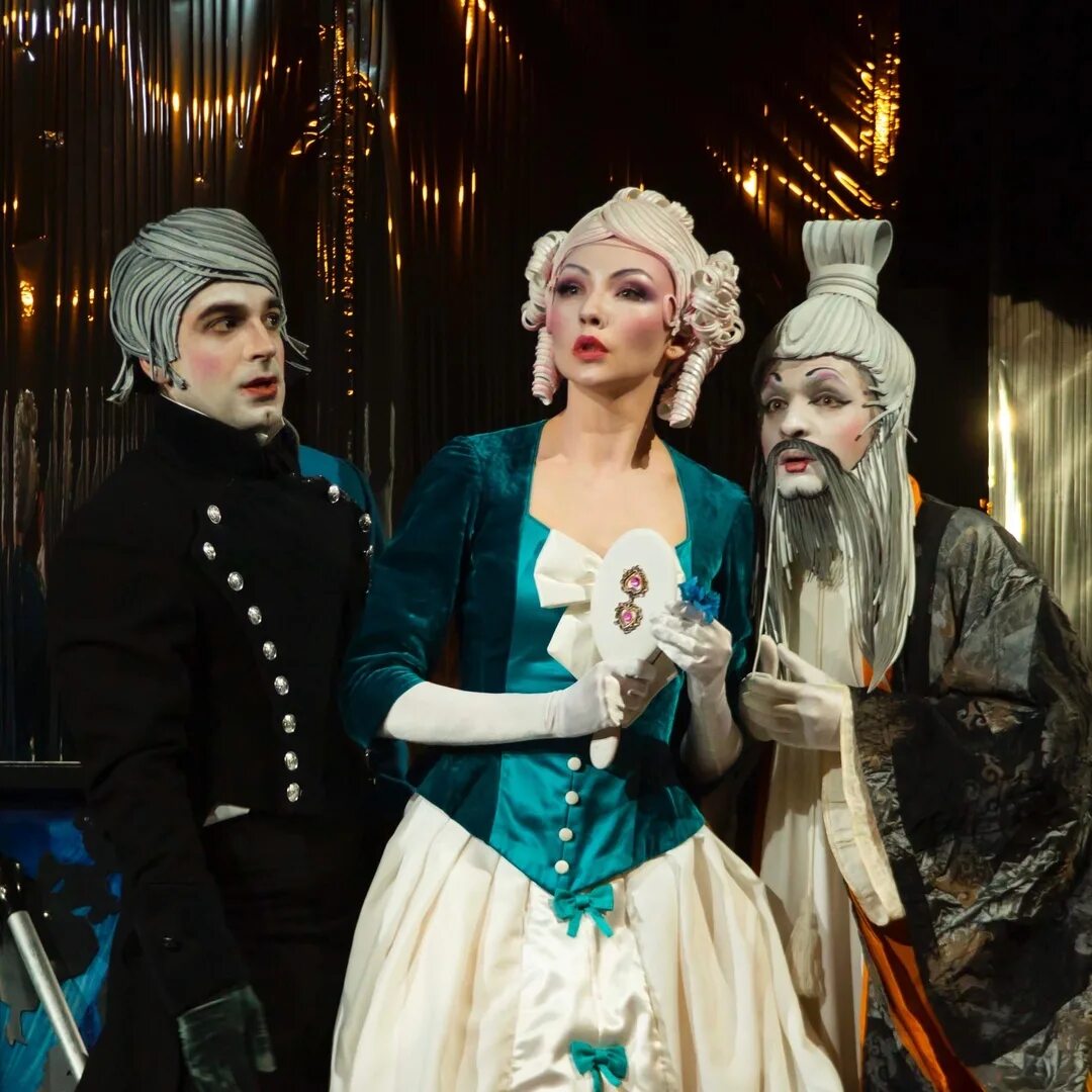 волшебный театр отзывы. волшебный театр деда мороза. андерсен в театре. волшебный театр. волшебный театр андерсена спектакль.