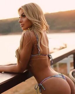 Bikini - hướng về cái đẹp để tươi trẻ dài lâu 
