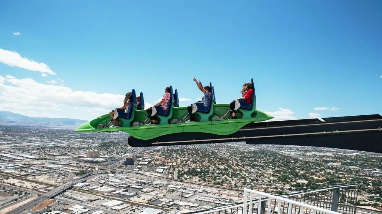 Stratosphere las vegas roller-coaster. Американские горки эстетика. Thrilling ride. X scream аттракцион. Лас вегас американские горки.
