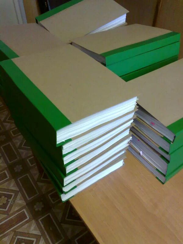 Архивный переплет документов. Переплет документов. Подшивка архивных документов. Архивный переплет документов. Подшивка документов в дело.