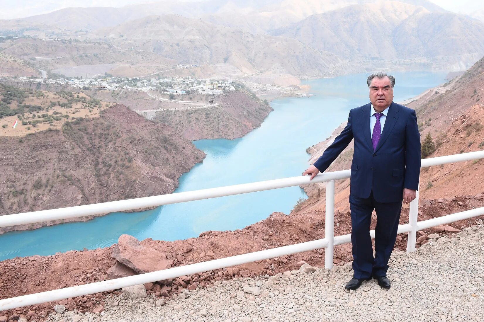 Эмомали Рахмон Рогун. ГЭС Рогун Таджикистан. Роғун ГЭС Таджикистан. Эмомали на ГЭС Рогун. Погода вахш таджикистан на 10 дней
